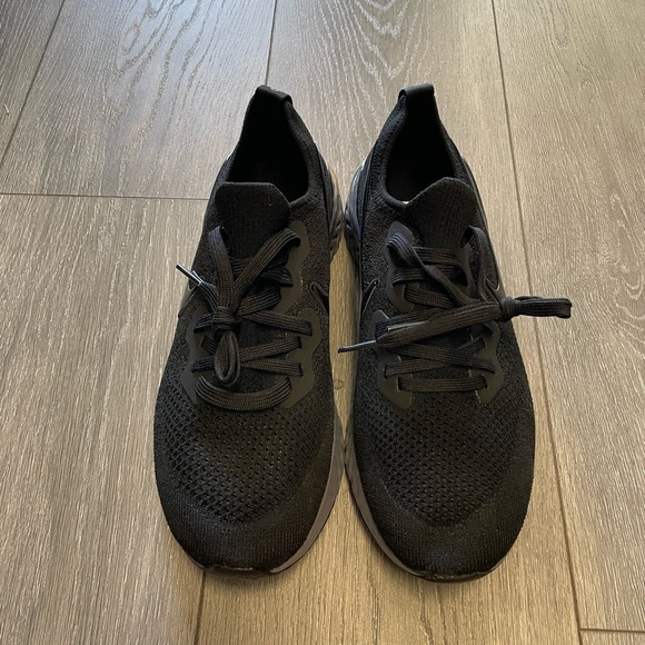 NEW Nike Epic React Flyknit 2 Black Anthracite Running BQ8928-001 Mens - Picture 4 of 12